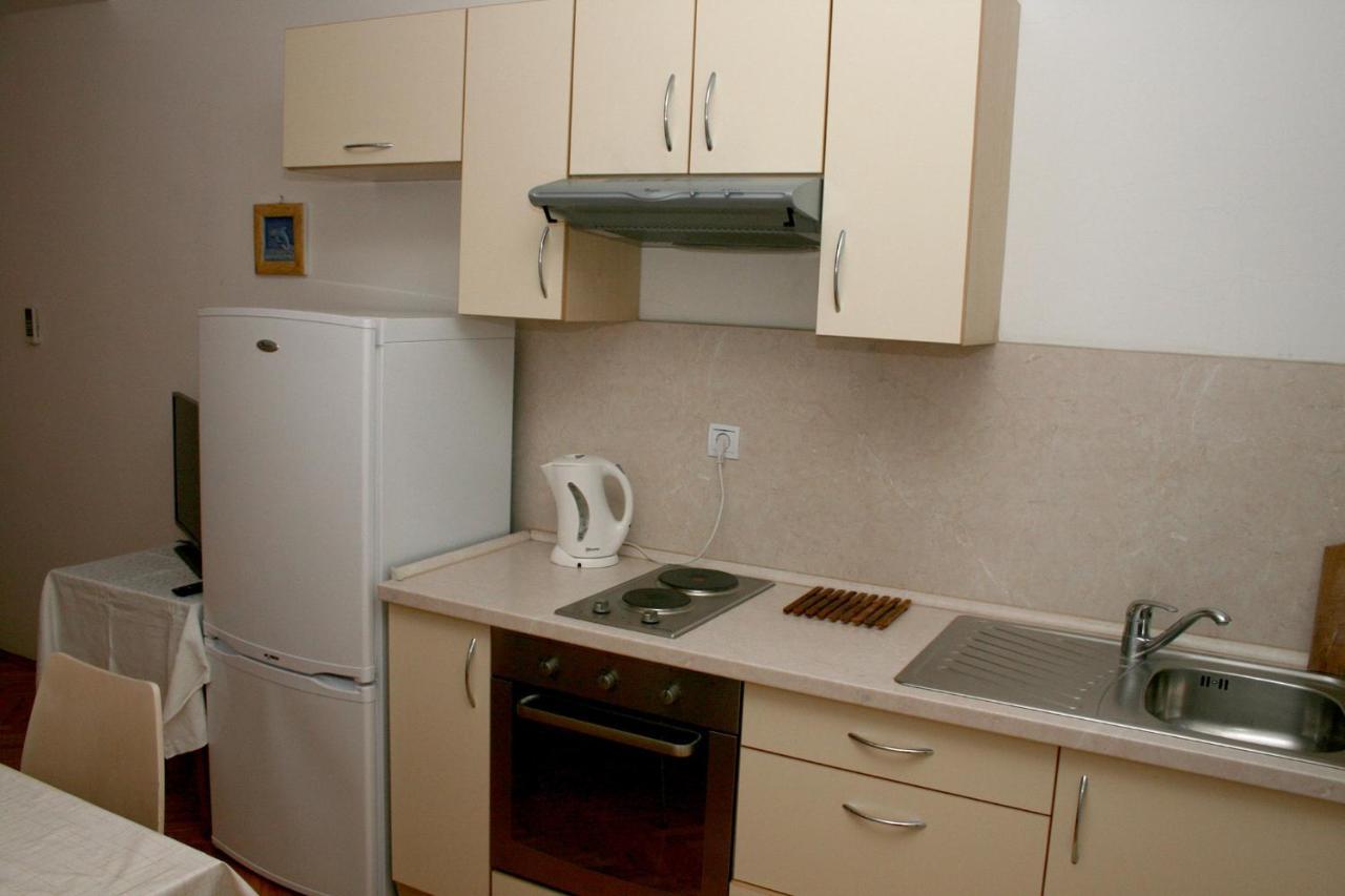Apartments With A Parking Space Bilo, Primosten - 12868 Екстер'єр фото